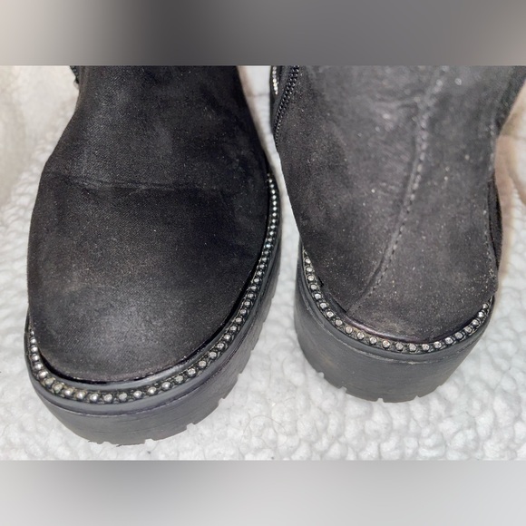 Time & Tru Women's Black Suede Boots Preowned - Picture 5 of 10